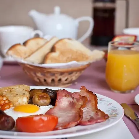 招待所 Leonards Field